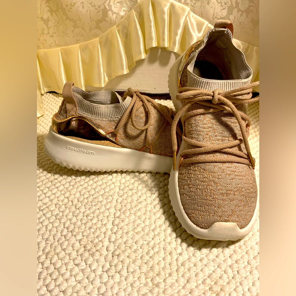 ADIDAS CLOUD FOAM SNEAKERS